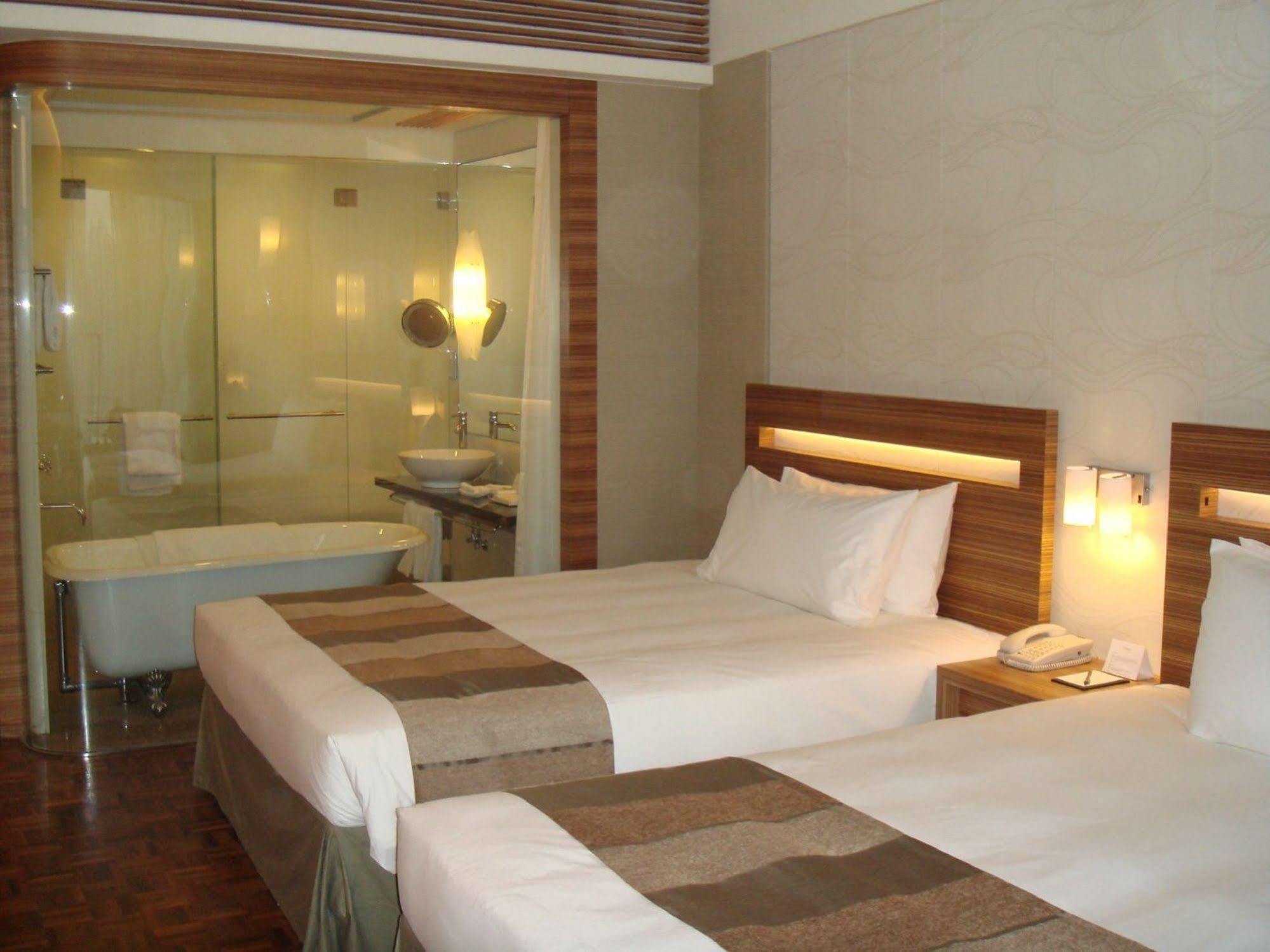 Nina Tsuen Wan West 5*